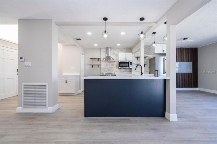 Image No.12-3 Bed Property for sale