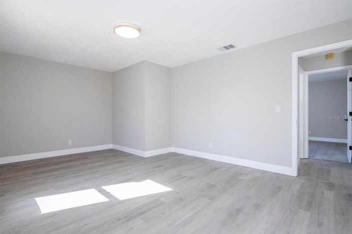 Image No.31-3 Bed Property for sale