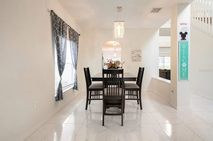 Image No.8-5 Bed Property for sale