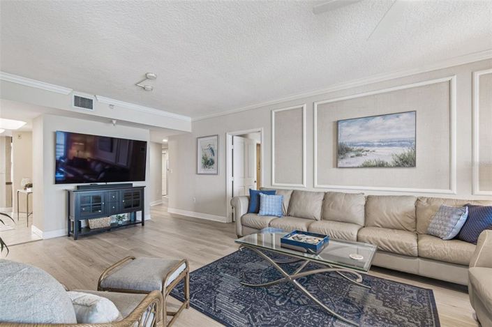 Image No.8-2 Bed Property for sale