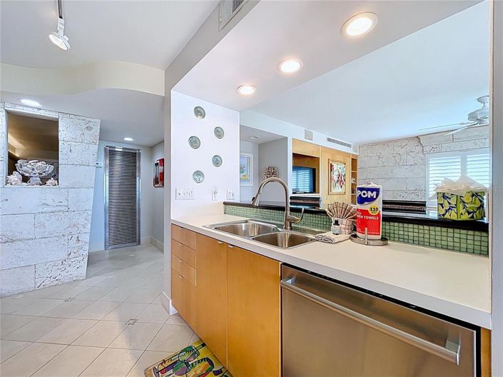 Image No.24-2 Bed Property for sale