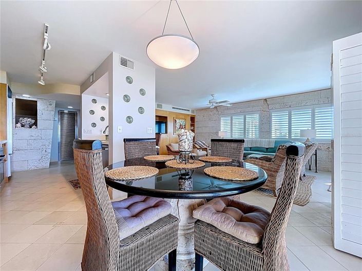 Image No.32-2 Bed Property for sale