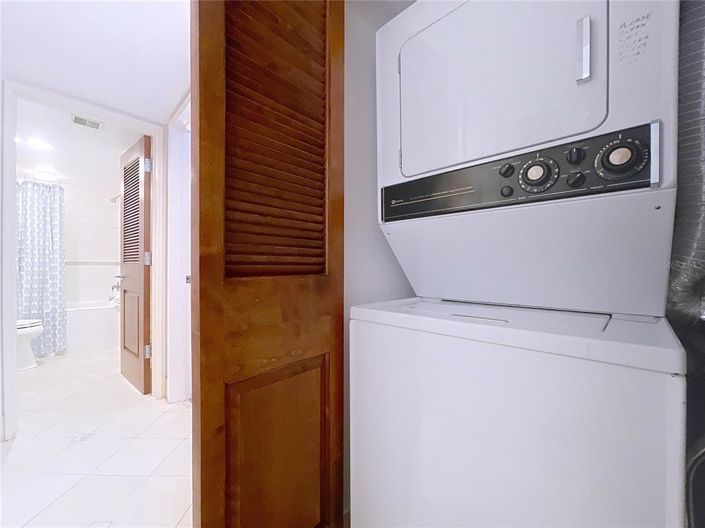 Image No.36-2 Bed Property for sale