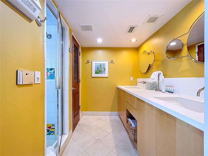 Image No.42-2 Bed Property for sale