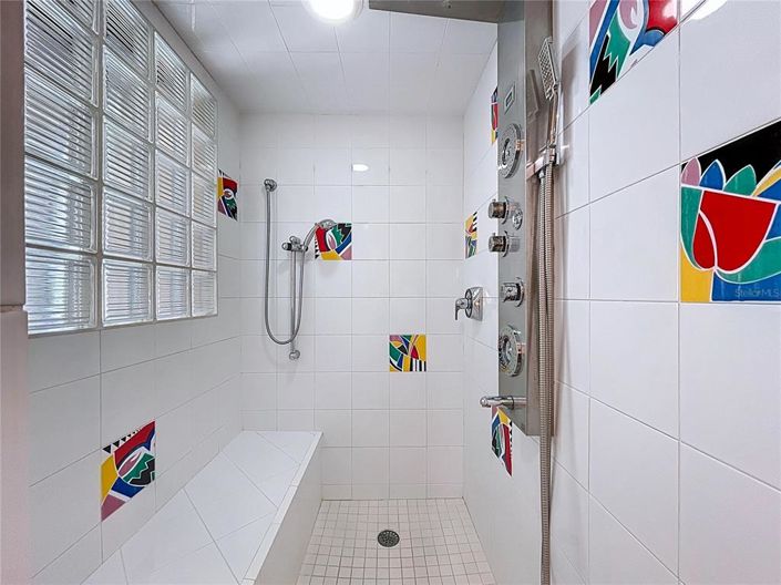 Image No.43-2 Bed Property for sale