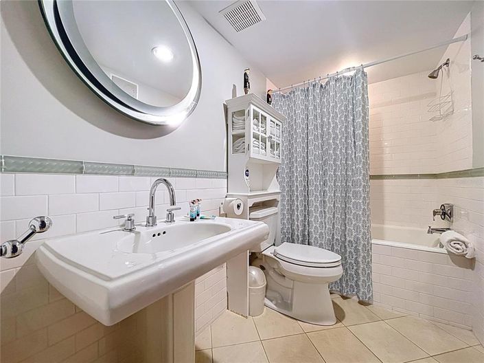 Image No.49-2 Bed Property for sale