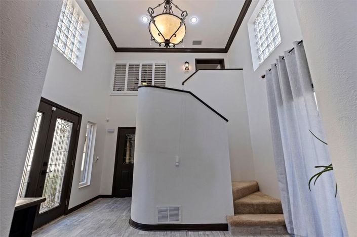 Image No.39-4 Bed Townhouse for sale