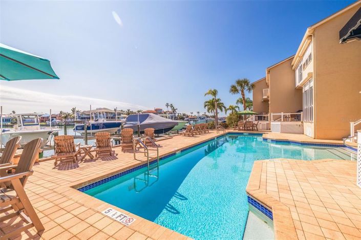 Image No.45-4 Bed Townhouse for sale