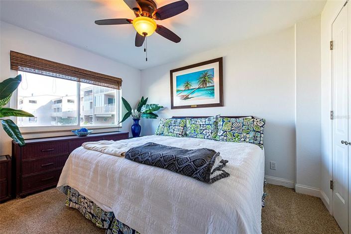 Image No.12-2 Bed Townhouse for sale