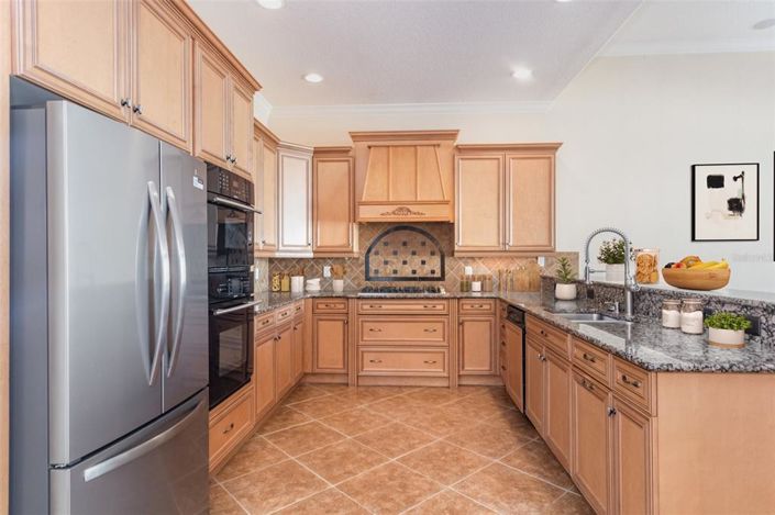 Image No.11-4 Bed Property for sale