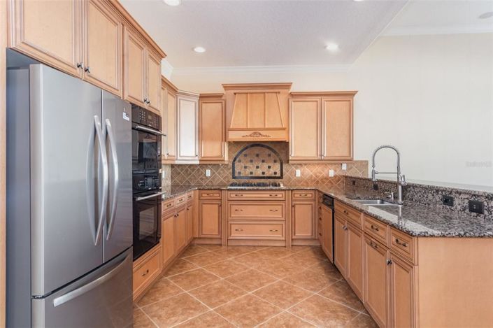 Image No.12-4 Bed Property for sale