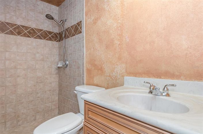 Image No.16-4 Bed Property for sale