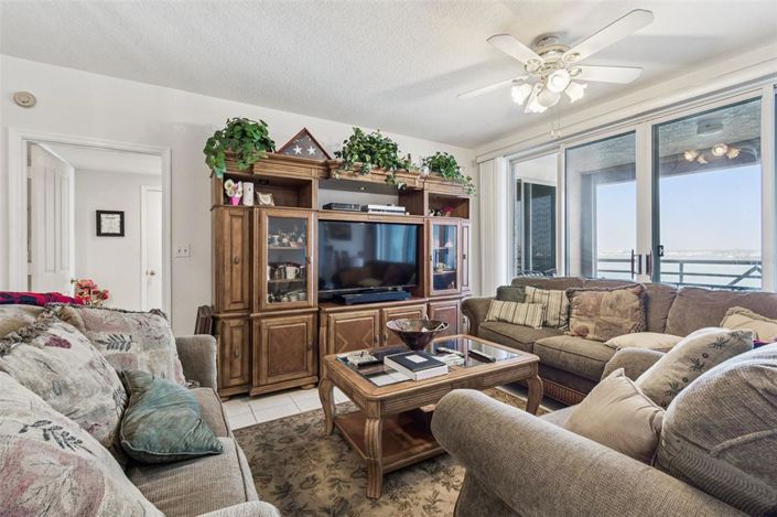 Image No.10-2 Bed Property for sale