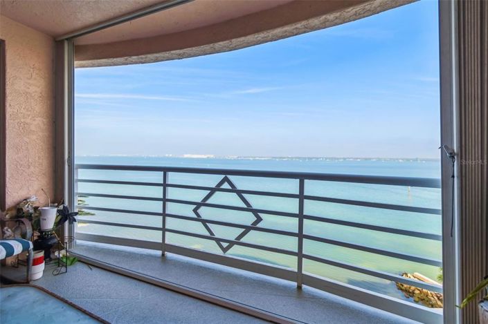 Image No.26-2 Bed Property for sale