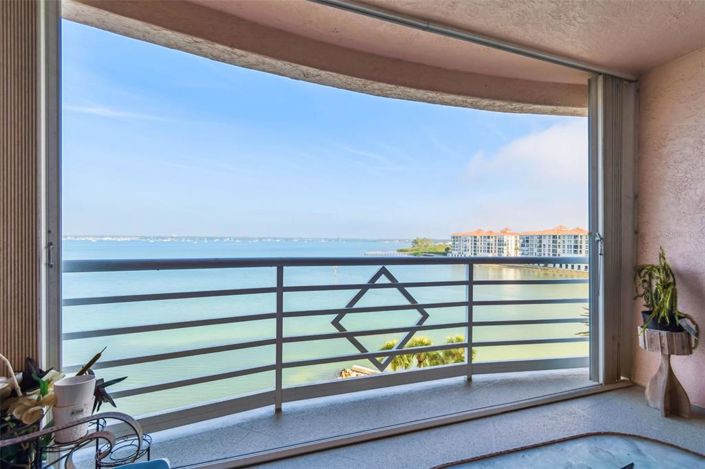 Image No.27-2 Bed Property for sale