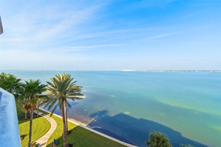 Image No.30-2 Bed Property for sale