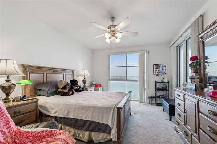 Image No.33-2 Bed Property for sale