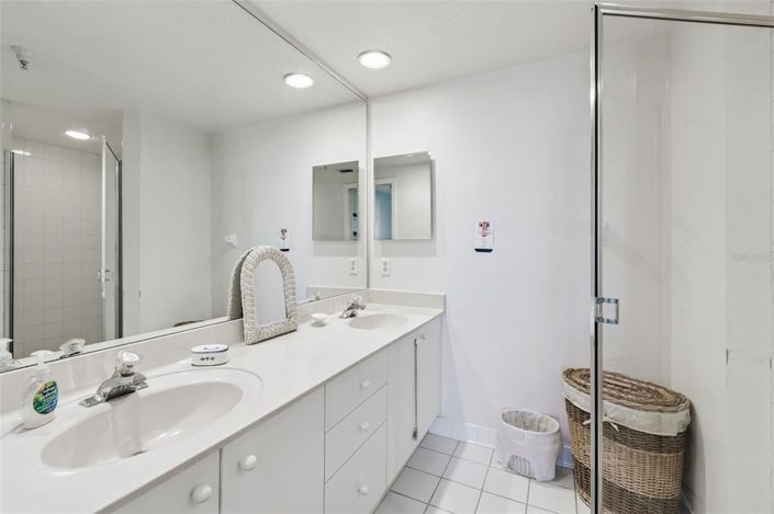 Image No.37-2 Bed Property for sale