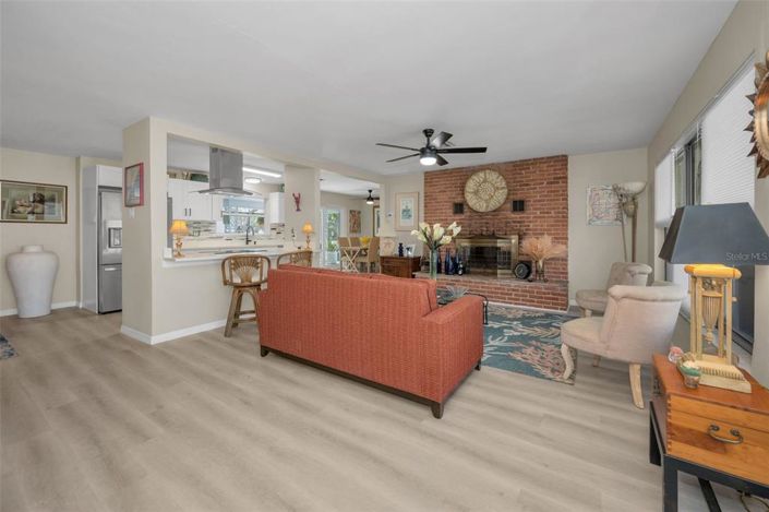 Image No.15-3 Bed Property for sale