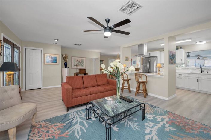 Image No.17-3 Bed Property for sale