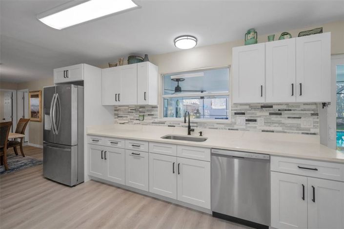 Image No.19-3 Bed Property for sale