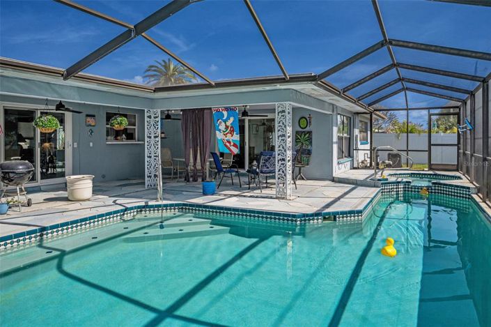 Image No.3-3 Bed Property for sale