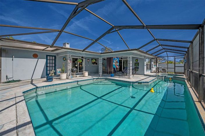 Image No.44-3 Bed Property for sale