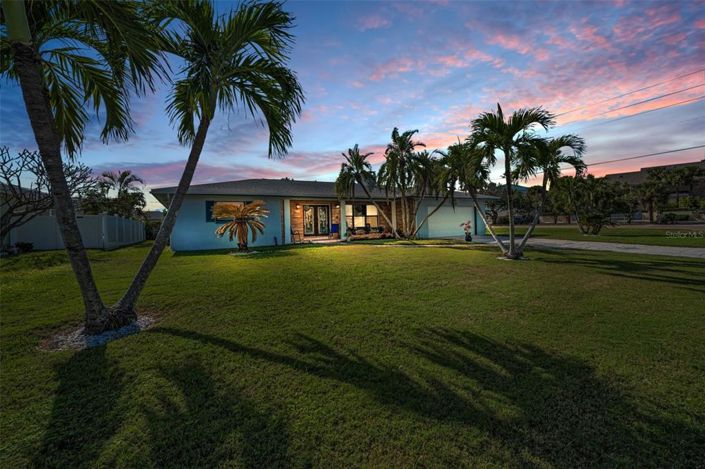 Image No.8-3 Bed Property for sale