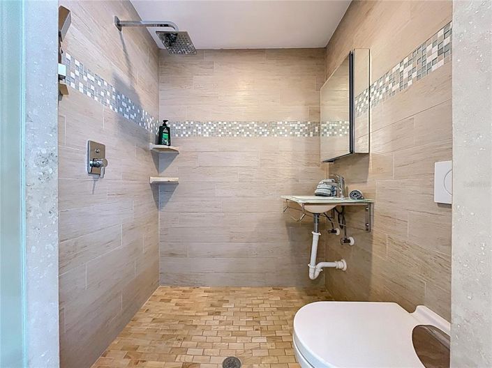 Image No.15-3 Bed Property for sale