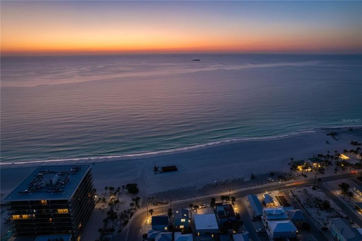 Image No.28-3 Bed Property for sale