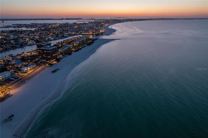 Image No.30-3 Bed Property for sale