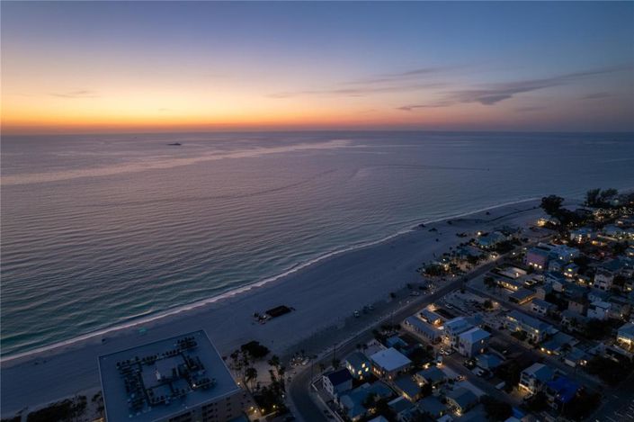 Image No.36-3 Bed Property for sale