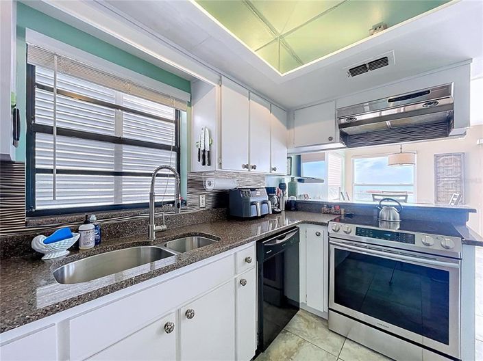 Image No.9-3 Bed Property for sale