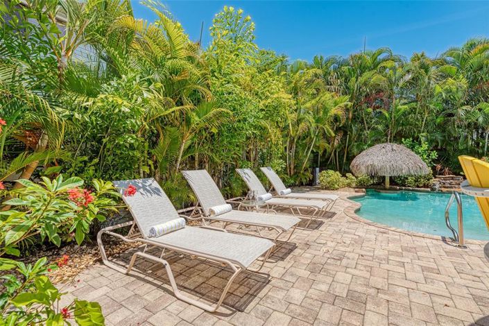 Image No.24-2 Bed Property for sale