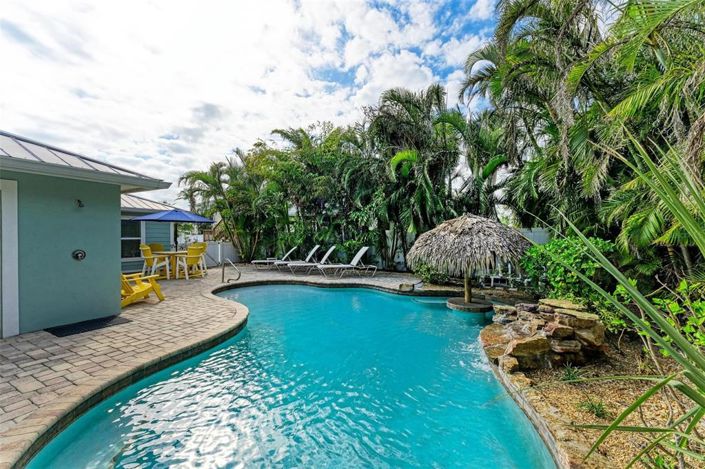 Image No.32-2 Bed Property for sale