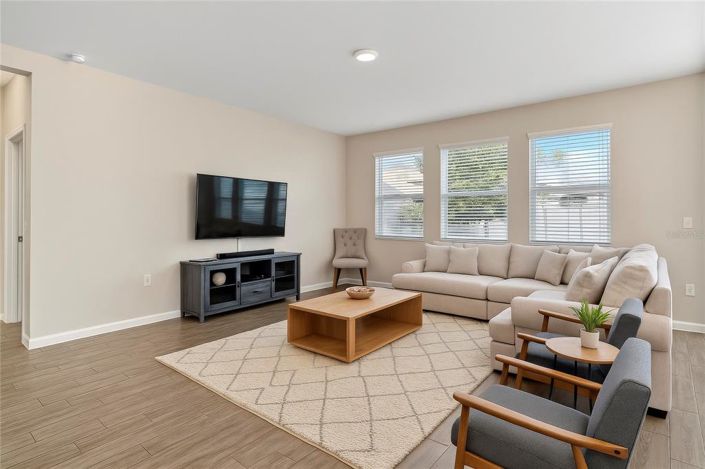 Image No.7-4 Bed Property for sale