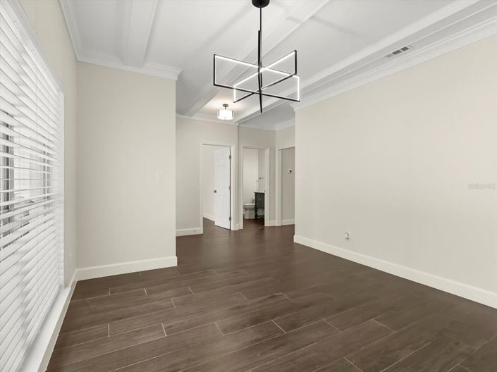 Image No.10-3 Bed Property for sale