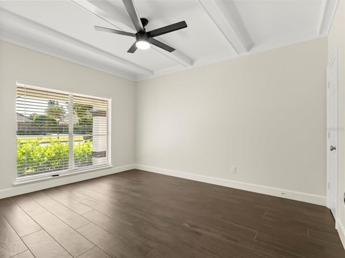 Image No.11-3 Bed Property for sale