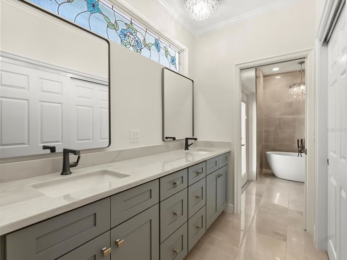 Image No.25-3 Bed Property for sale