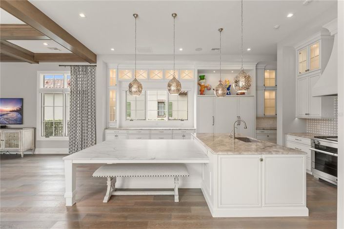 Image No.13-5 Bed Property for sale