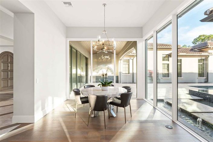 Image No.16-5 Bed Property for sale