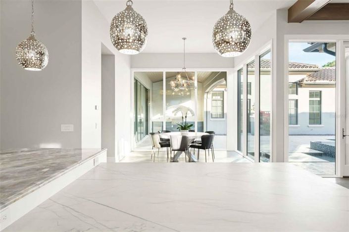 Image No.23-5 Bed Property for sale