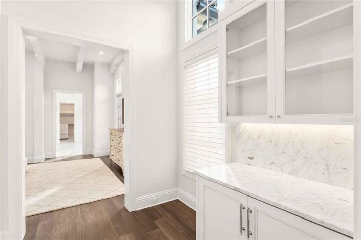 Image No.30-5 Bed Property for sale