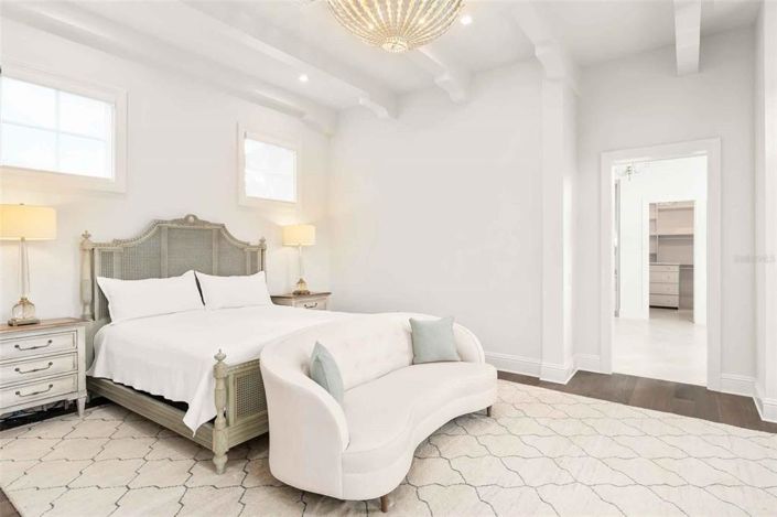 Image No.31-5 Bed Property for sale