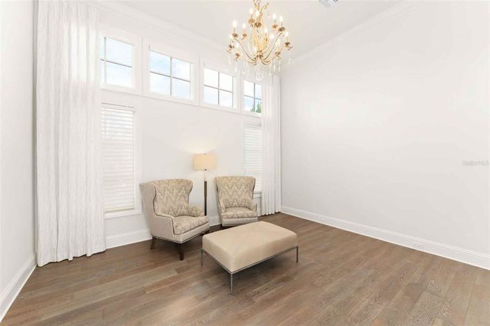 Image No.32-5 Bed Property for sale