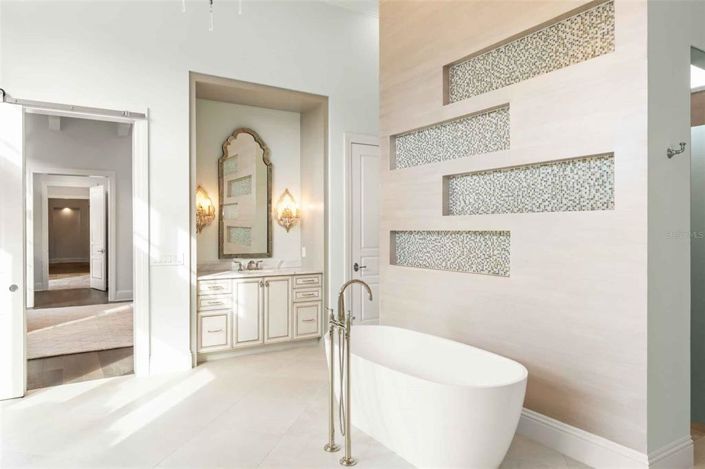 Image No.35-5 Bed Property for sale