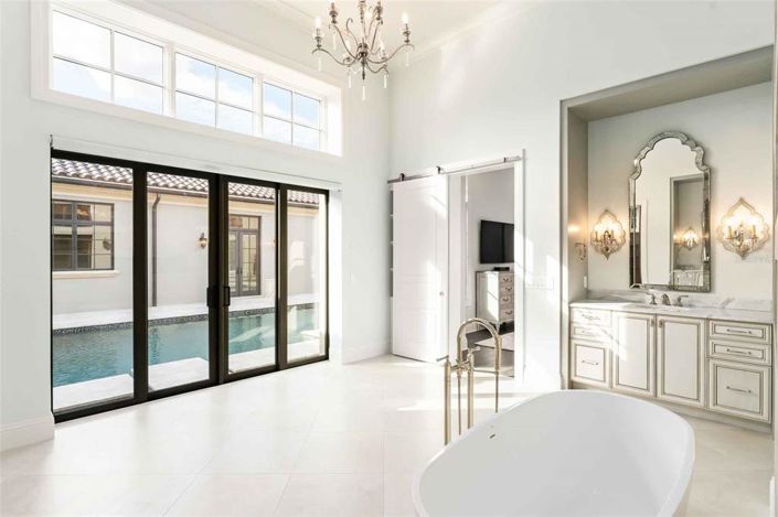 Image No.36-5 Bed Property for sale