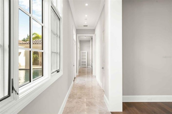 Image No.48-5 Bed Property for sale