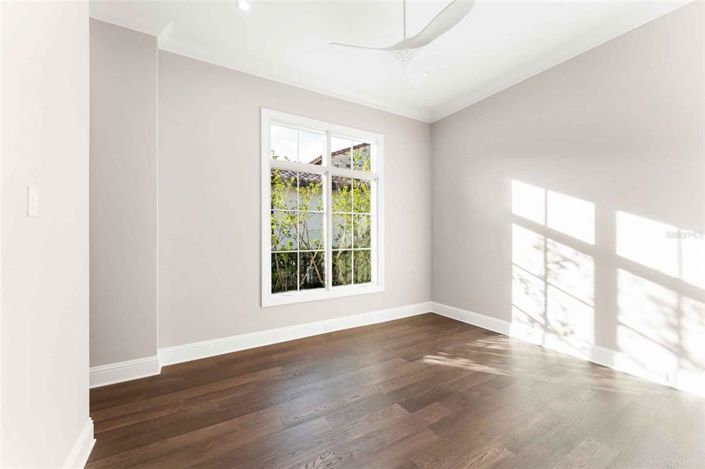 Image No.49-5 Bed Property for sale