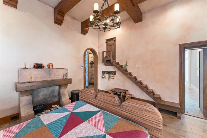 Image No.53-5 Bed Property for sale